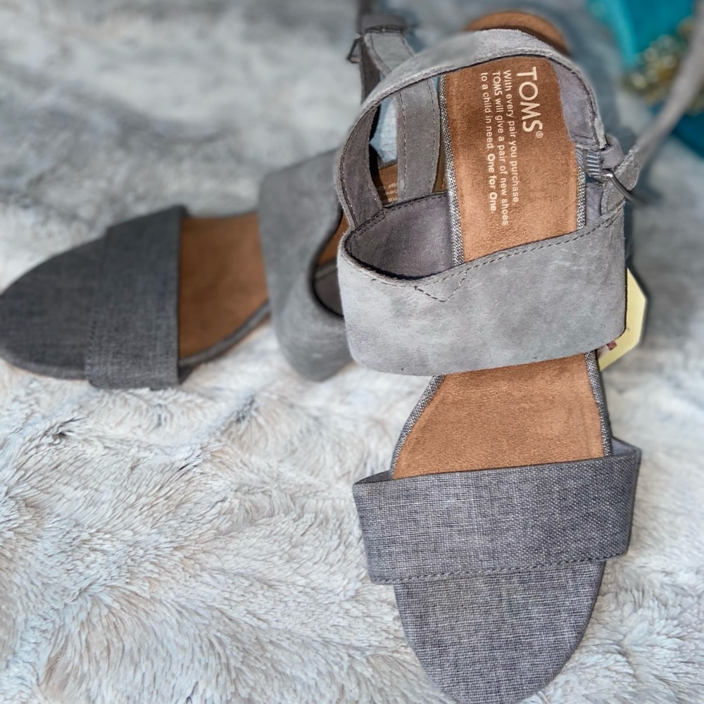 Toms low heel shoes